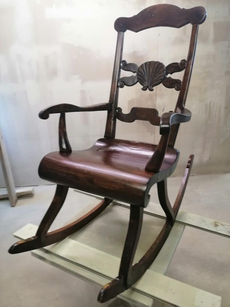 1872 valmistettu keinu keinuu taas